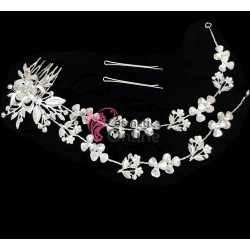 Tiara Ti005EE argintie pentru mirese cu cristale din sticla + 2 agrafe